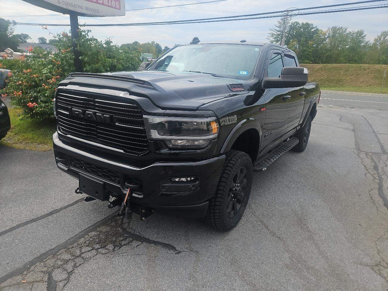 RAM 2500 Laramie 4x4 Crew Cab 6'4" Box 2022
