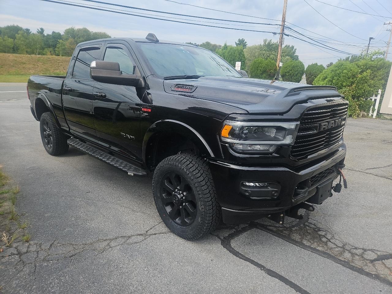 RAM 2500 Laramie 4x4 Crew Cab 6'4" Box 2022