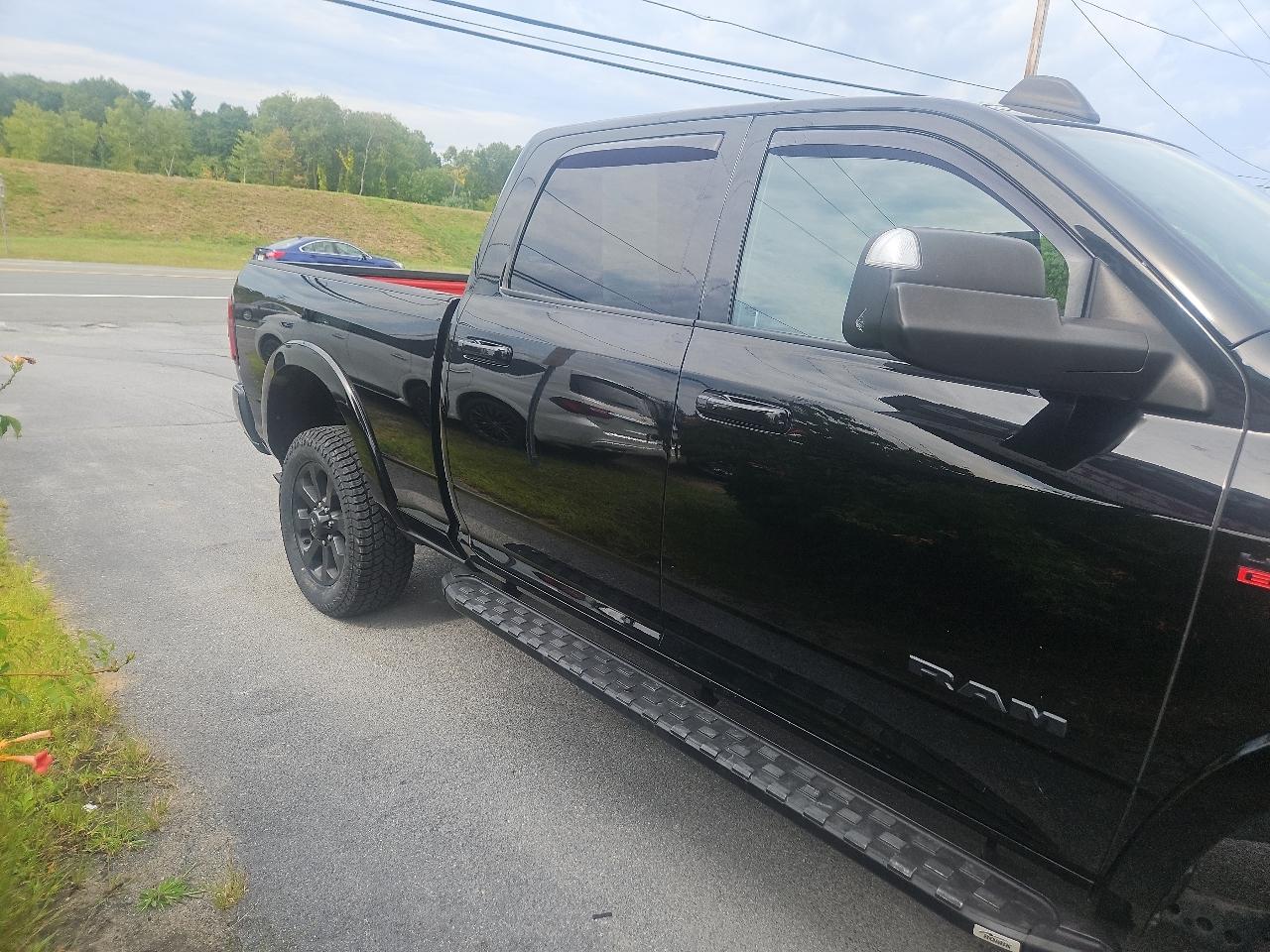 RAM 2500 Laramie 4x4 Crew Cab 6'4" Box 2022