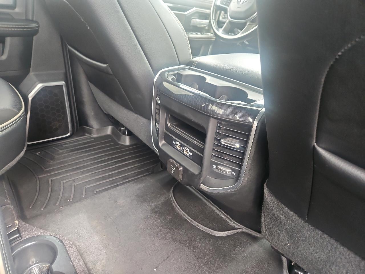 RAM 2500 Laramie 4x4 Crew Cab 6'4" Box 2022
