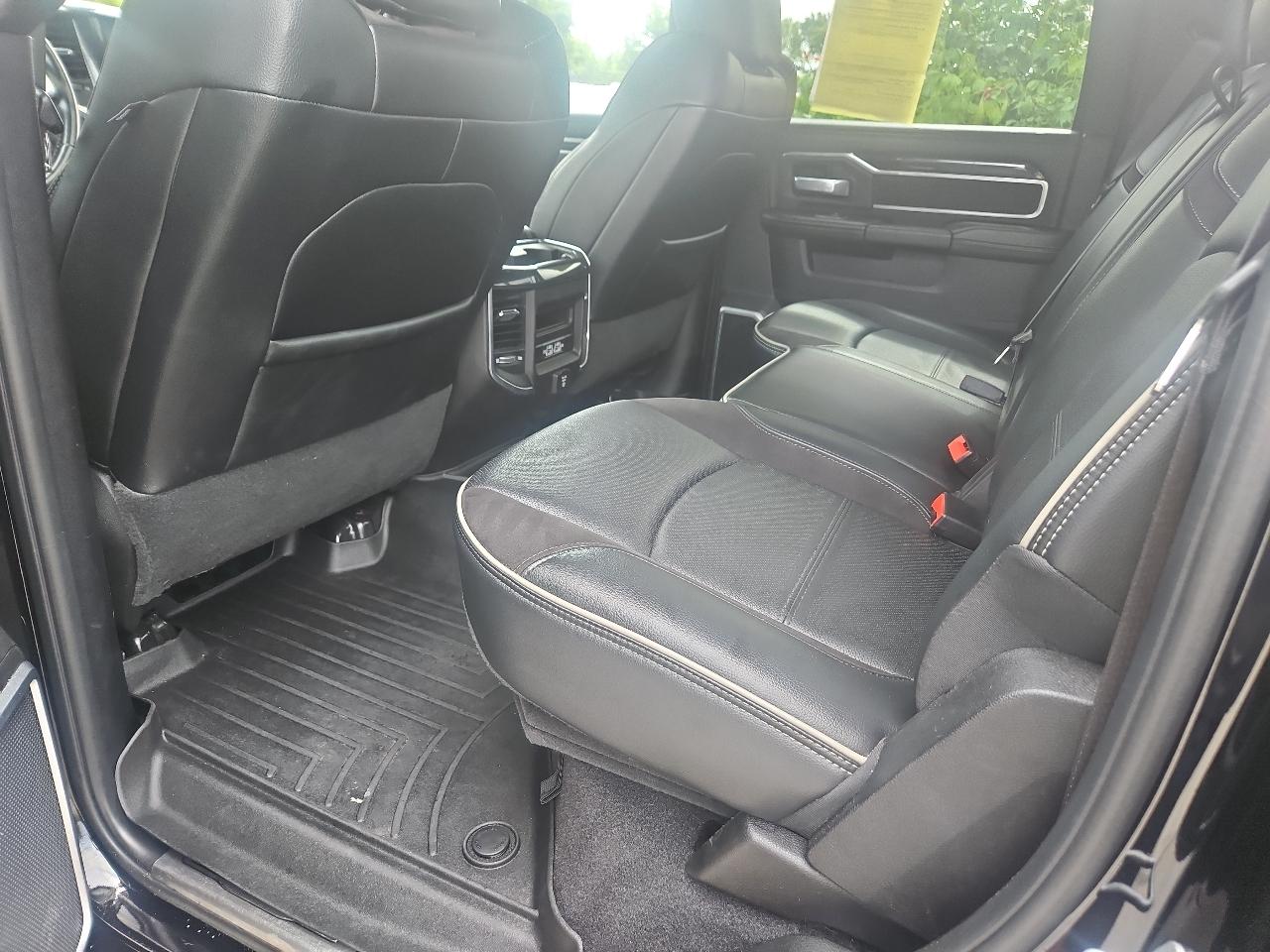 RAM 2500 Laramie 4x4 Crew Cab 6'4" Box 2022