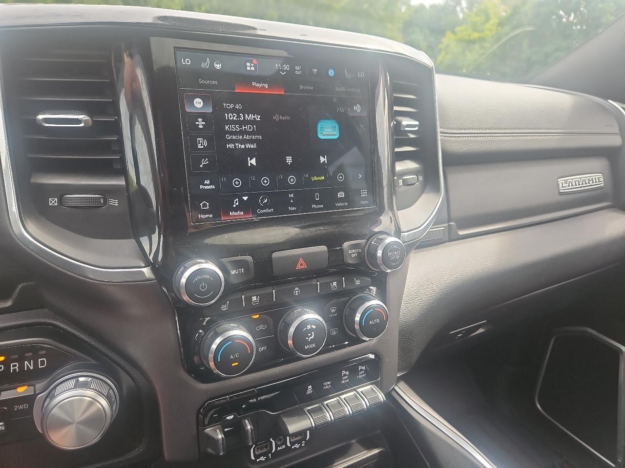 RAM 2500 Laramie 4x4 Crew Cab 6'4" Box 2022