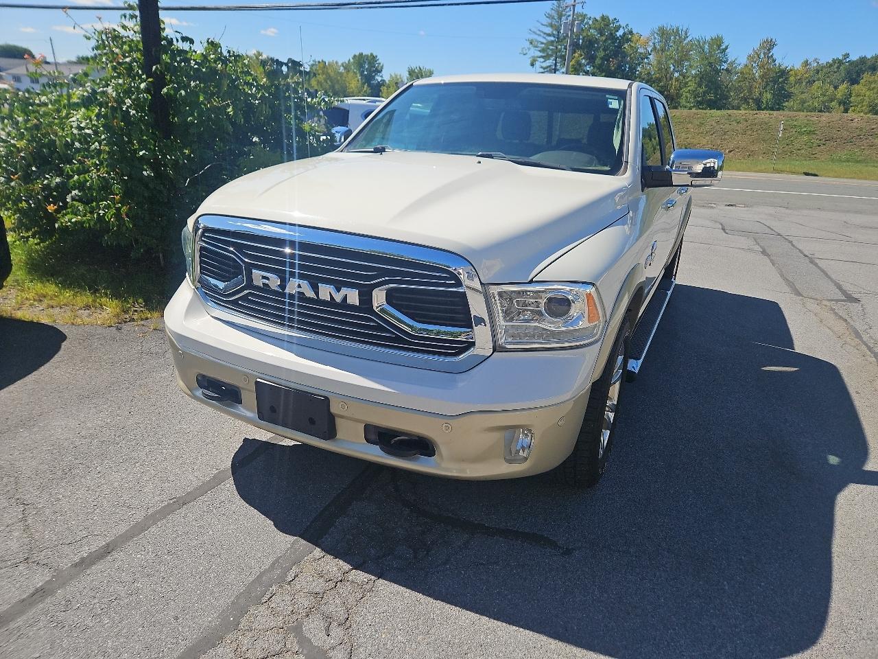 RAM 1500 Longhorn 4x4 Crew Cab 5'7" Box 2017