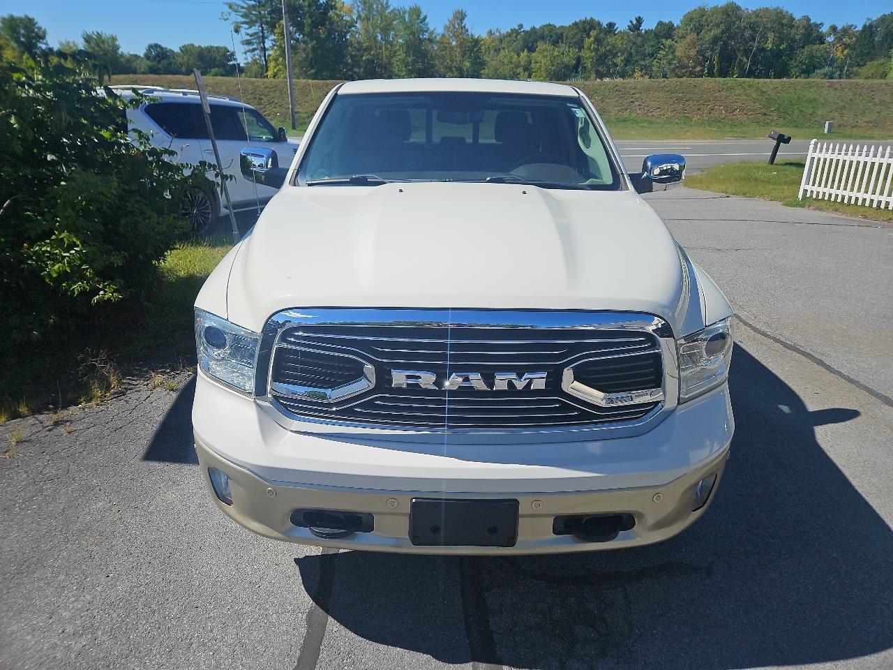 RAM 1500 Longhorn 4x4 Crew Cab 5'7" Box 2017