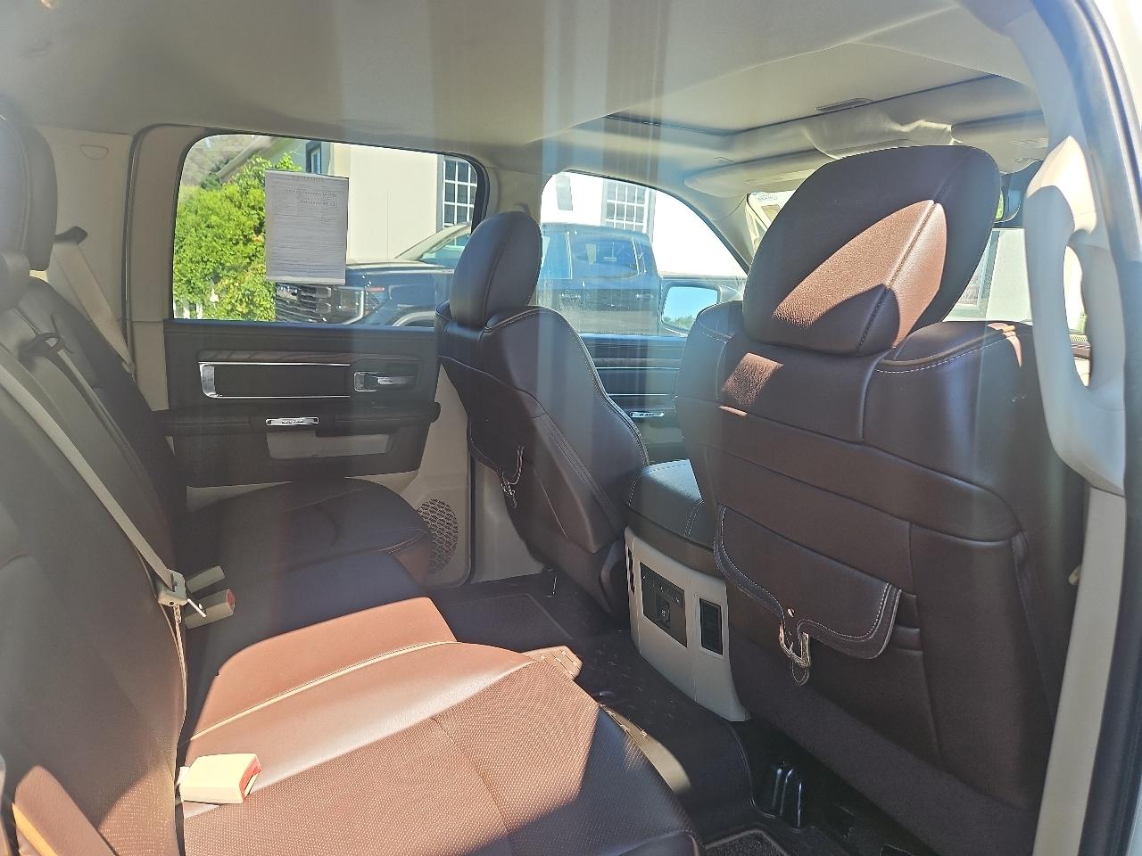 RAM 1500 Longhorn 4x4 Crew Cab 5'7" Box 2017
