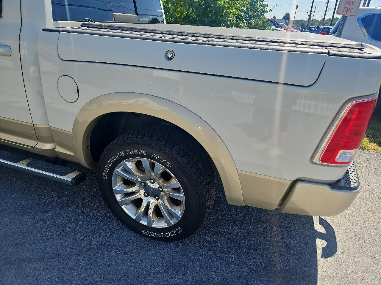 RAM 1500 Longhorn 4x4 Crew Cab 5'7" Box 2017