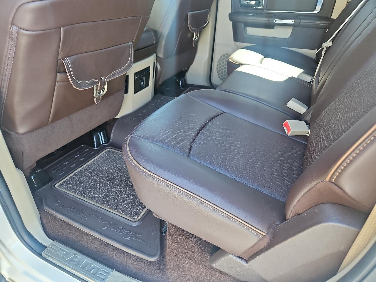 RAM 1500 Longhorn 4x4 Crew Cab 5'7" Box 2017