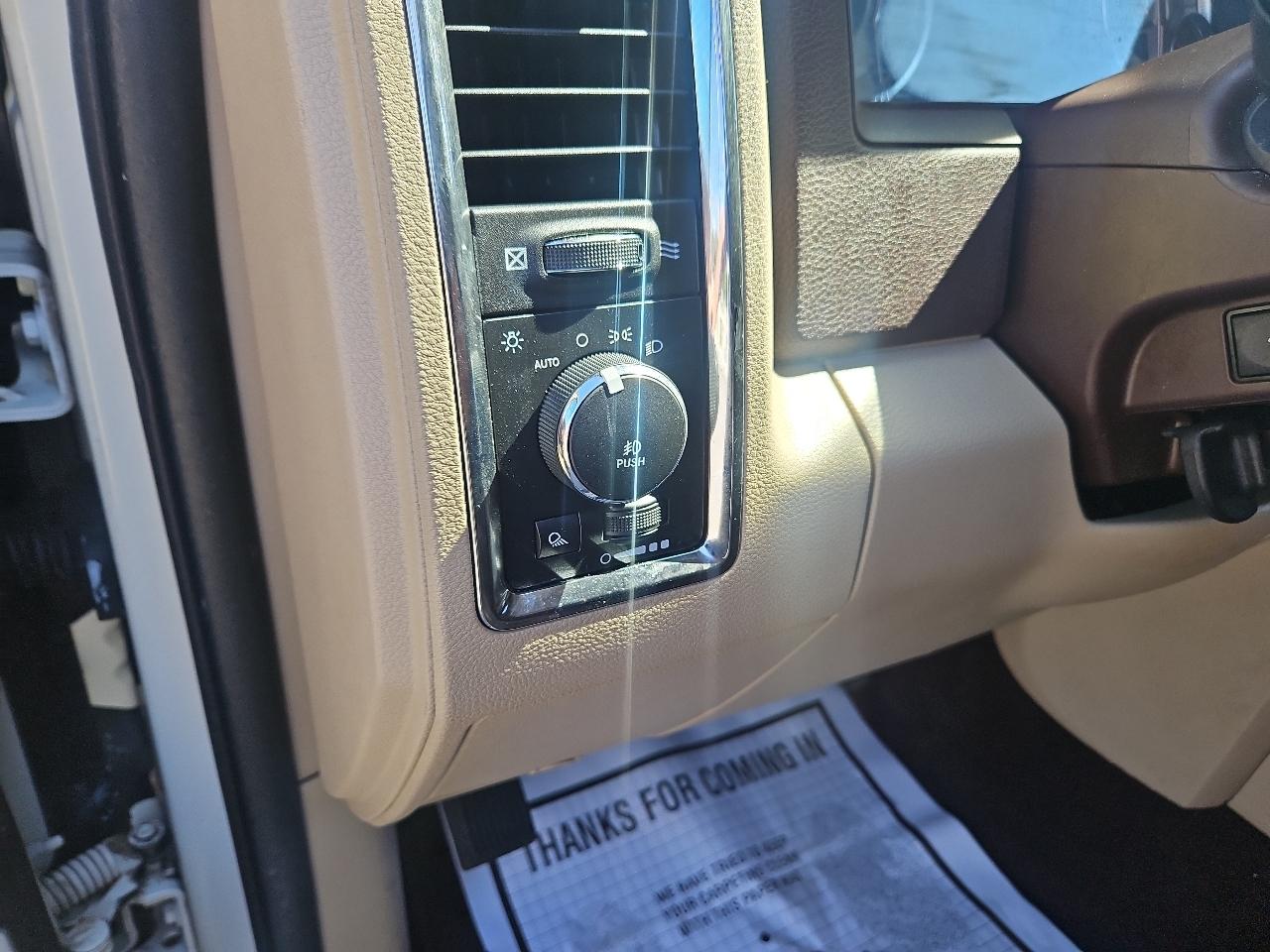RAM 1500 Longhorn 4x4 Crew Cab 5'7" Box 2017