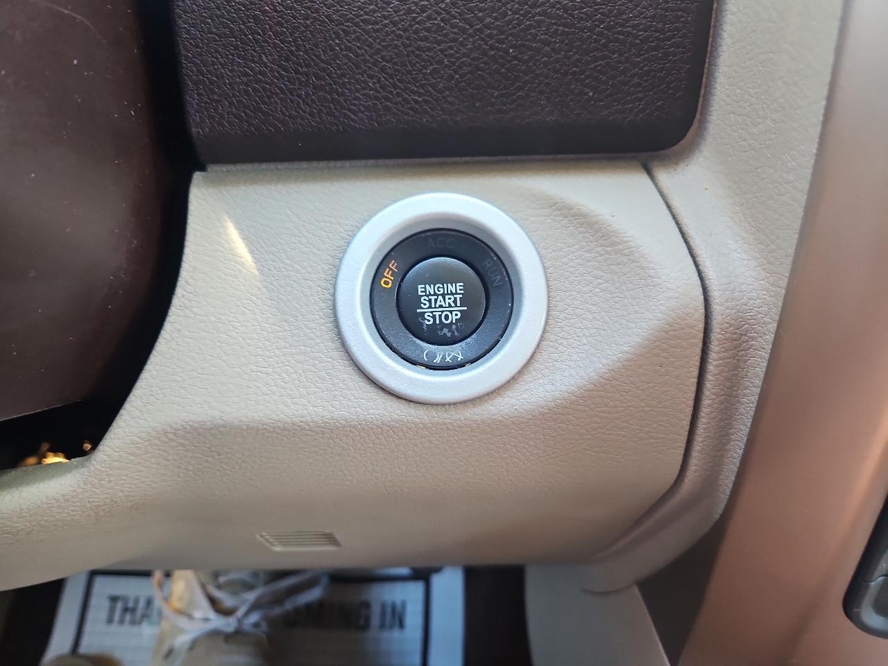RAM 1500 Longhorn 4x4 Crew Cab 5'7" Box 2017