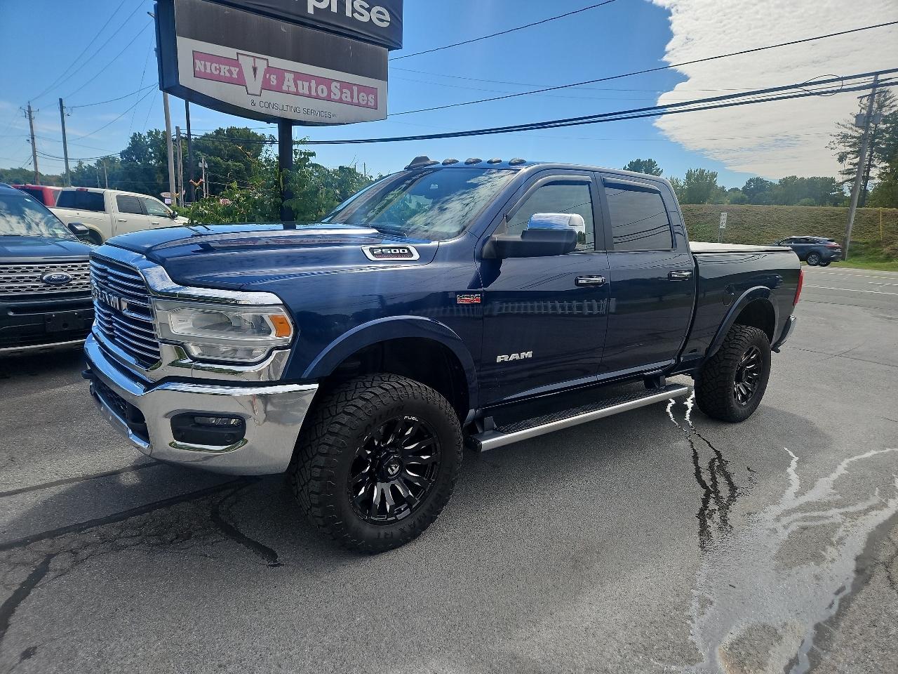 RAM 2500 Laramie 4x4 Crew Cab 6'4" Box 2019