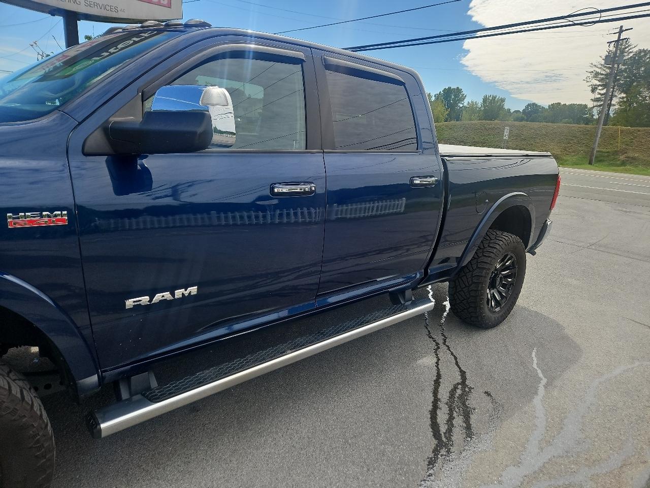 RAM 2500 Laramie 4x4 Crew Cab 6'4" Box 2019