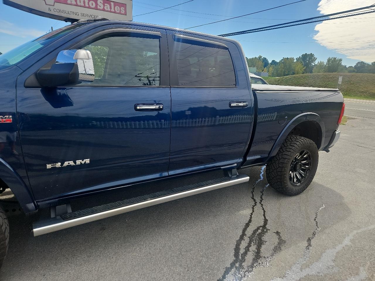 RAM 2500 Laramie 4x4 Crew Cab 6'4" Box 2019