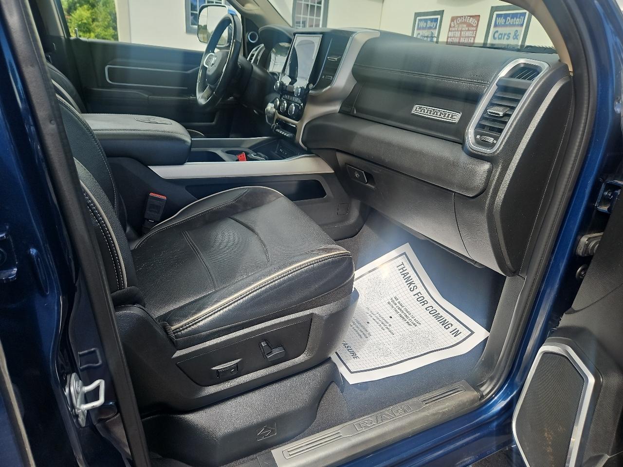 RAM 2500 Laramie 4x4 Crew Cab 6'4" Box 2019