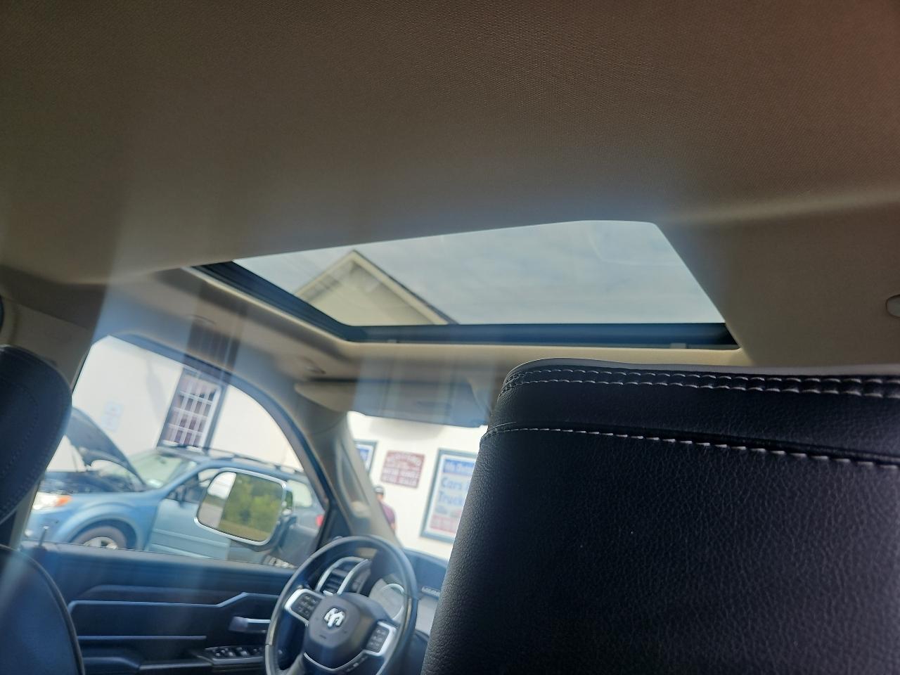 RAM 2500 Laramie 4x4 Crew Cab 6'4" Box 2019