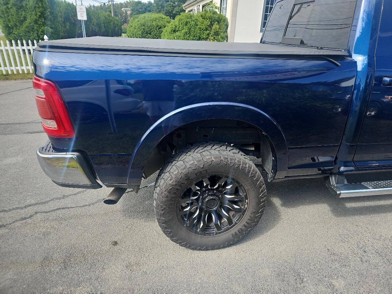 RAM 2500 Laramie 4x4 Crew Cab 6'4" Box 2019