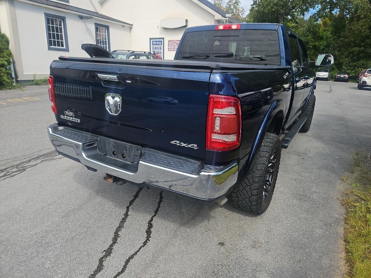 RAM 2500 Laramie 4x4 Crew Cab 6'4" Box 2019