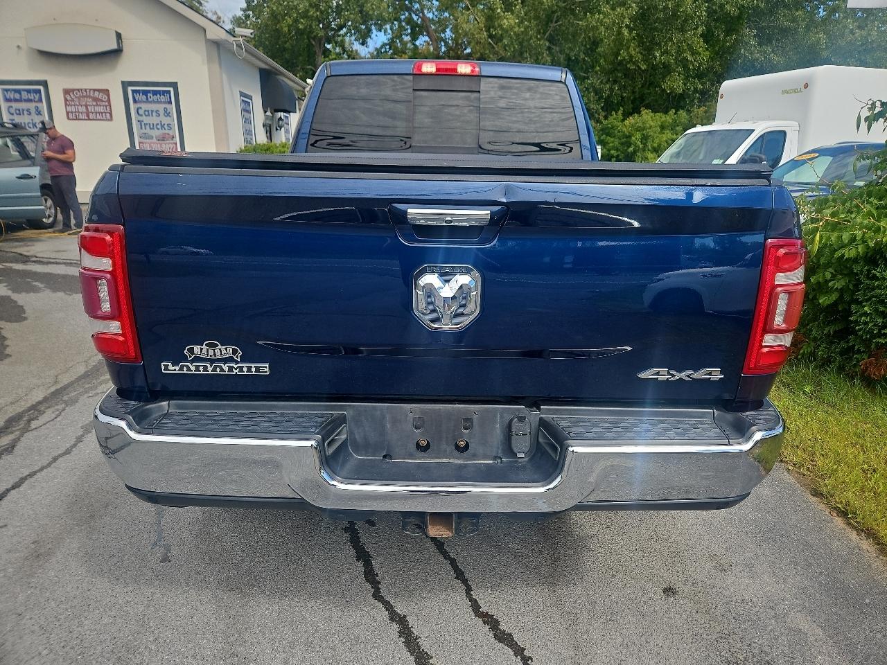 RAM 2500 Laramie 4x4 Crew Cab 6'4" Box 2019