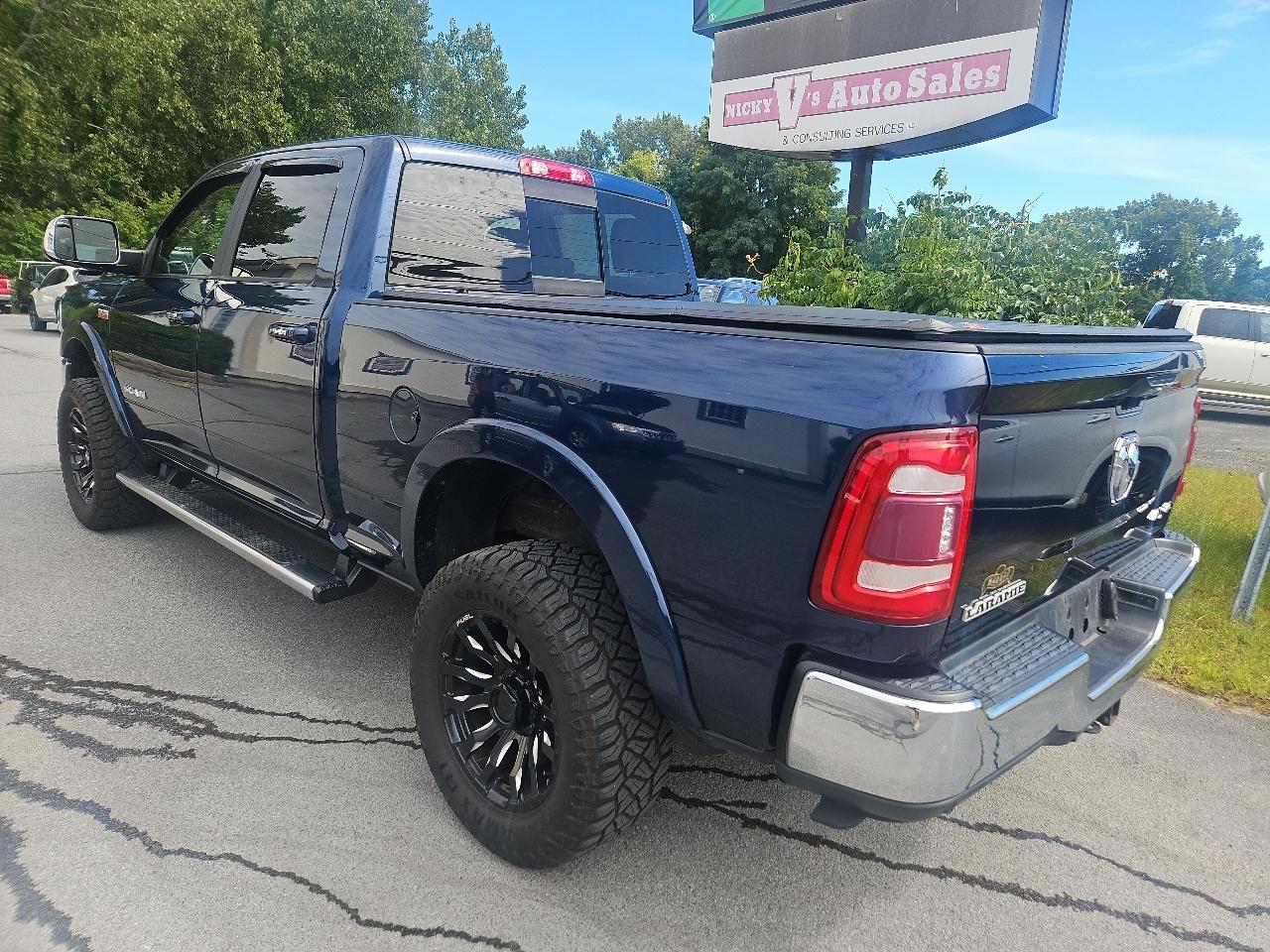 RAM 2500 Laramie 4x4 Crew Cab 6'4" Box 2019