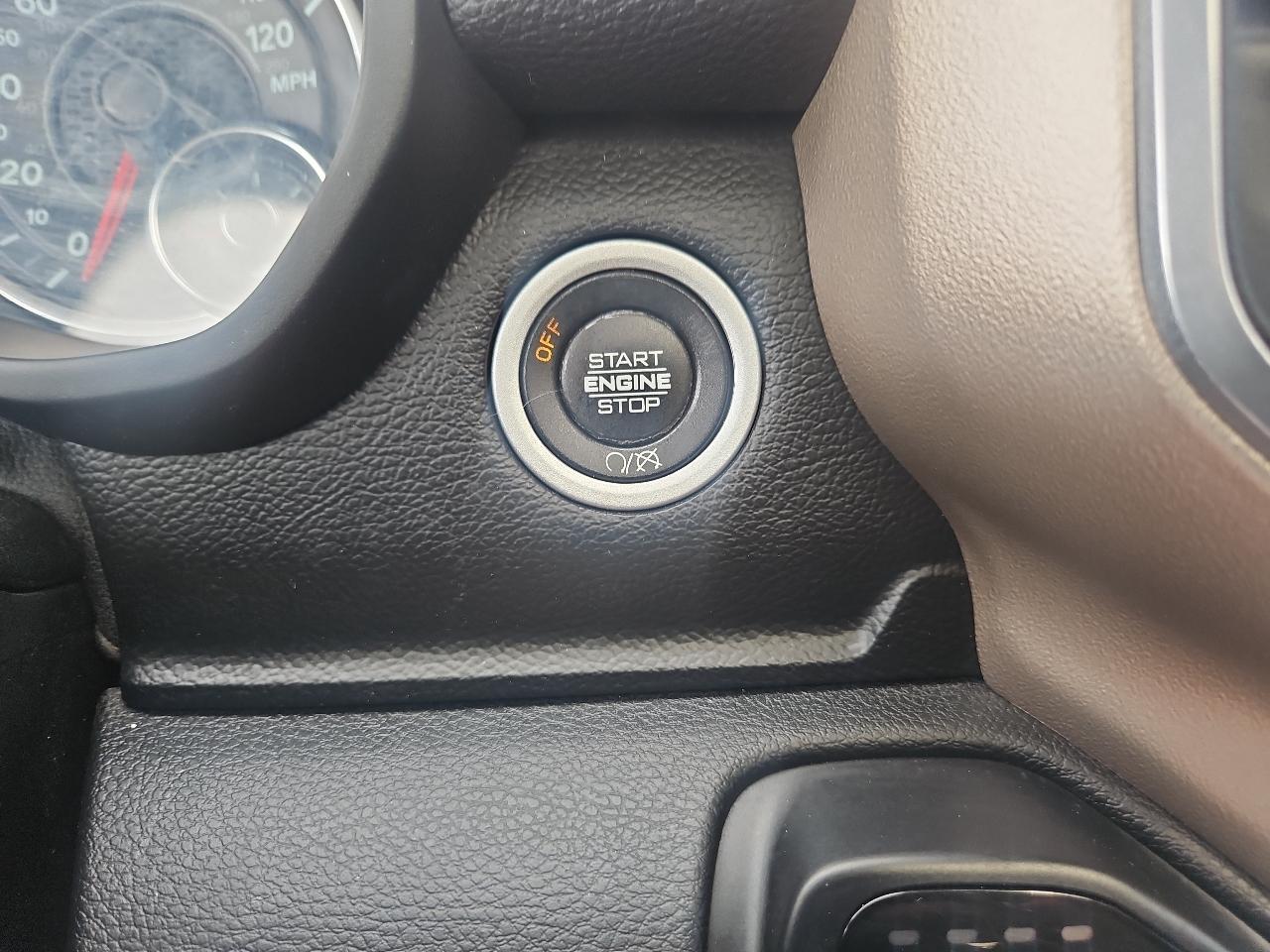 RAM 2500 Laramie 4x4 Crew Cab 6'4" Box 2019