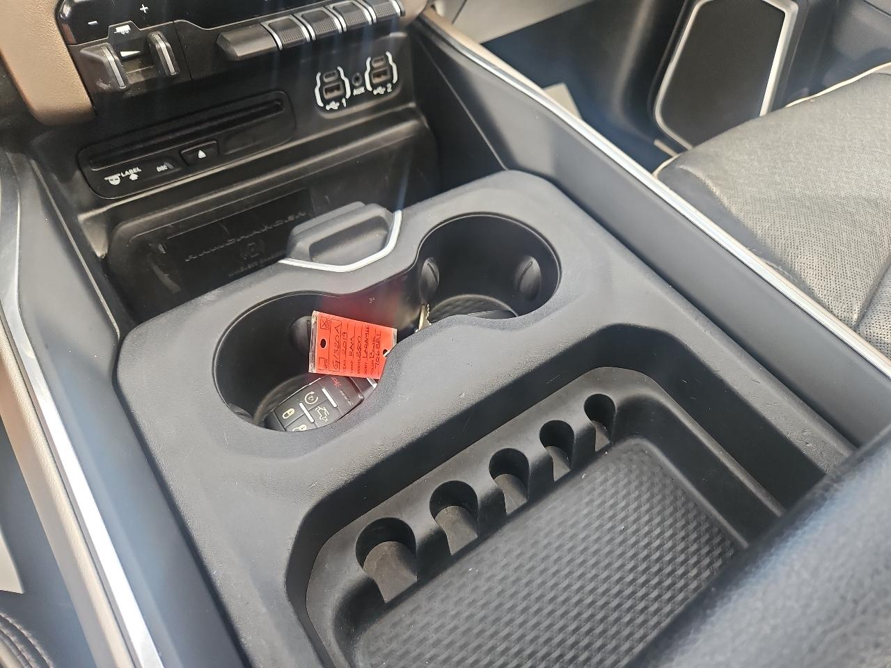 RAM 2500 Laramie 4x4 Crew Cab 6'4" Box 2019