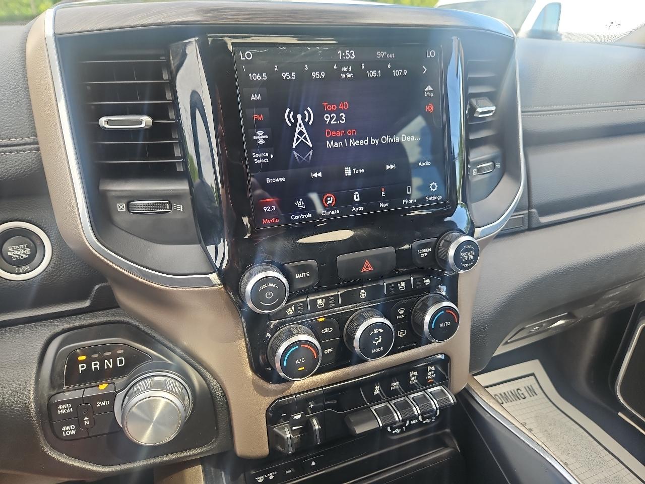 RAM 2500 Laramie 4x4 Crew Cab 6'4" Box 2019