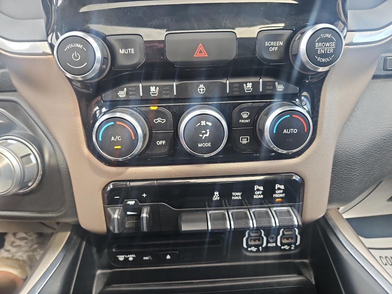 RAM 2500 Laramie 4x4 Crew Cab 6'4" Box 2019