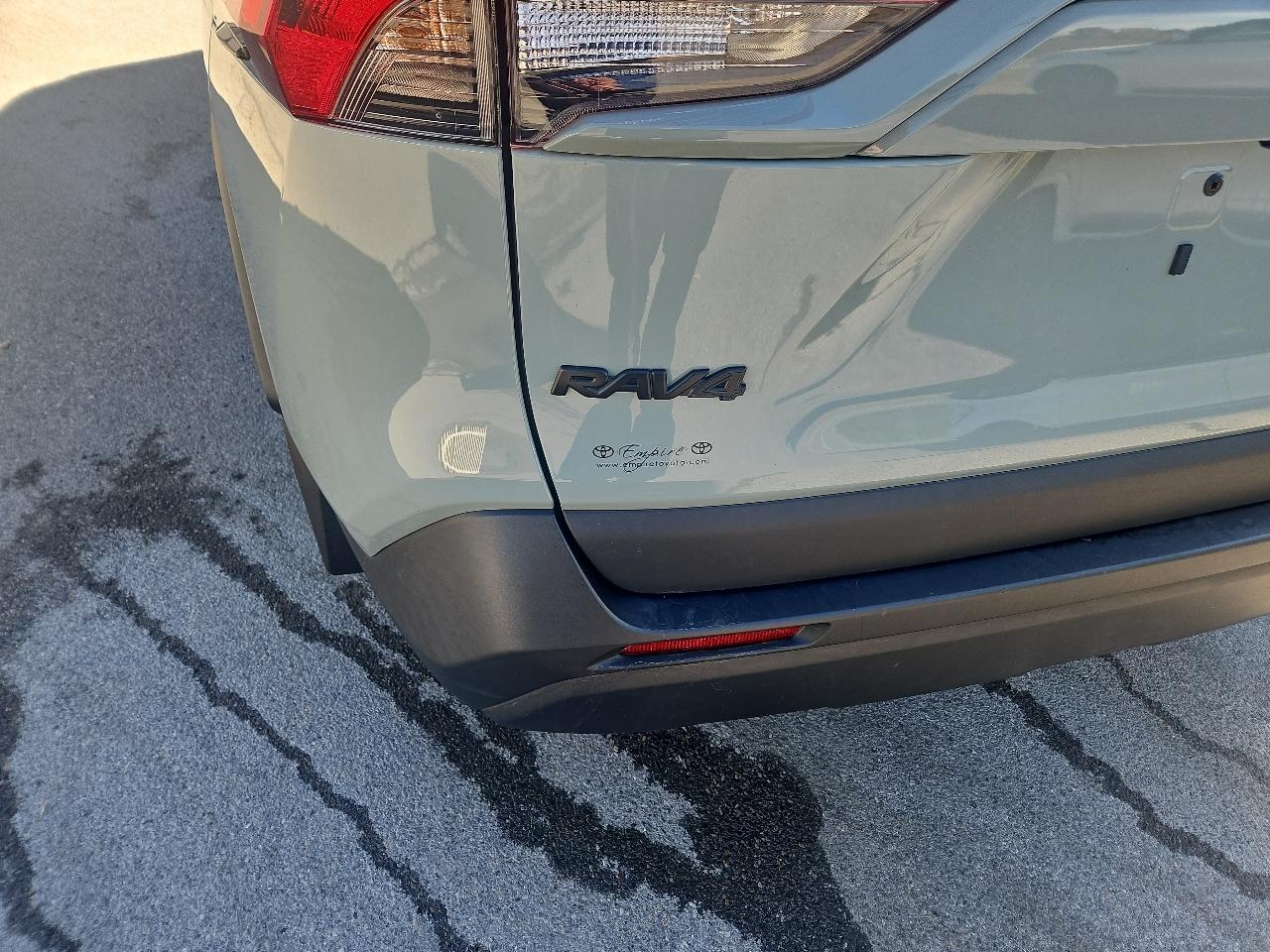 Toyota RAV4 XLE Premium AWD (Natl) 2022