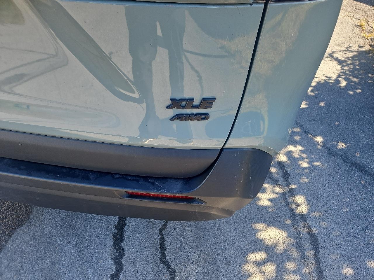 Toyota RAV4 XLE Premium AWD (Natl) 2022