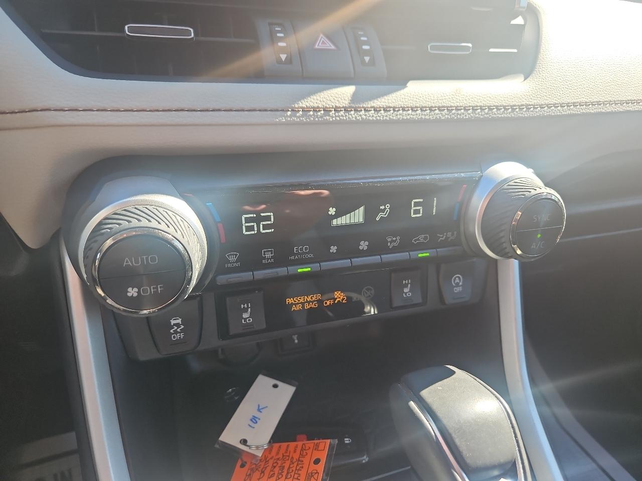 Toyota RAV4 XLE Premium AWD (Natl) 2022
