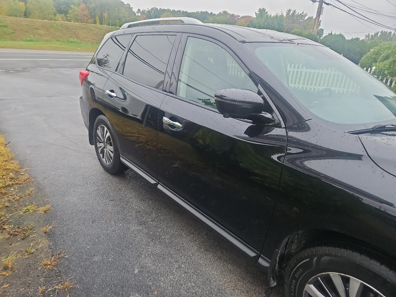 Nissan Pathfinder 4x4 SL 2019