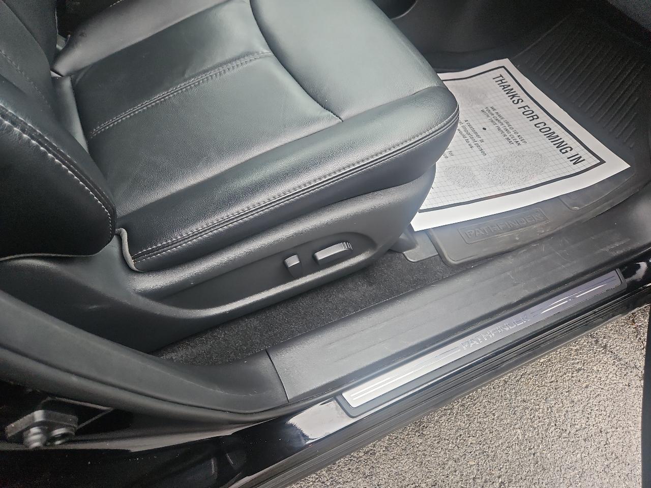 Nissan Pathfinder 4x4 SL 2019