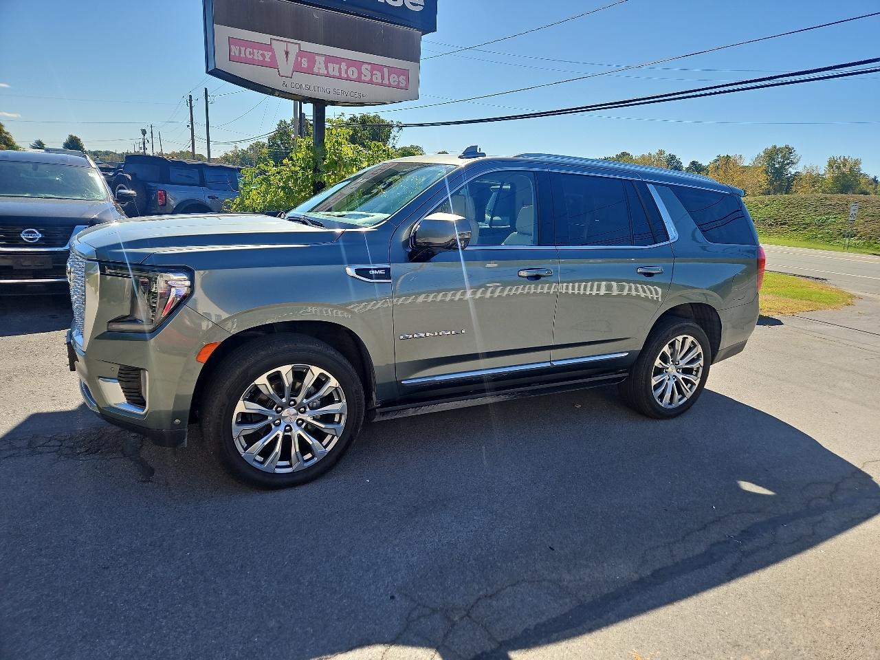 GMC Yukon 4WD 4dr Denali 2023