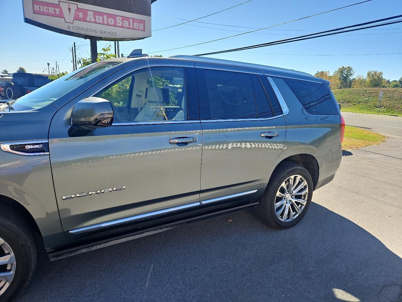 GMC Yukon 4WD 4dr Denali 2023