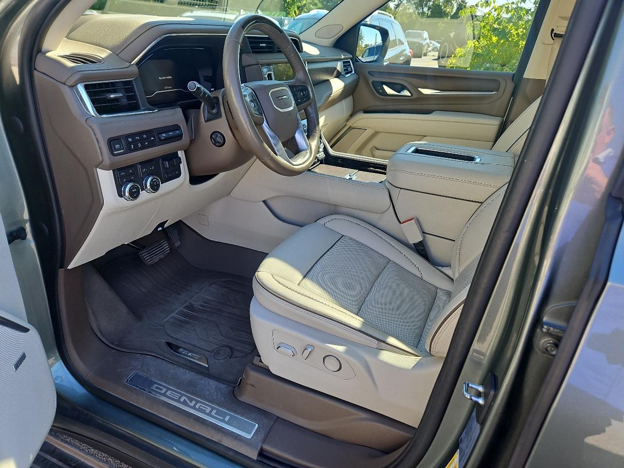 GMC Yukon 4WD 4dr Denali 2023
