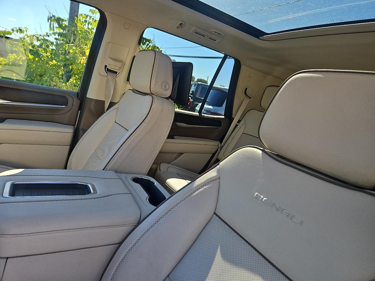 GMC Yukon 4WD 4dr Denali 2023