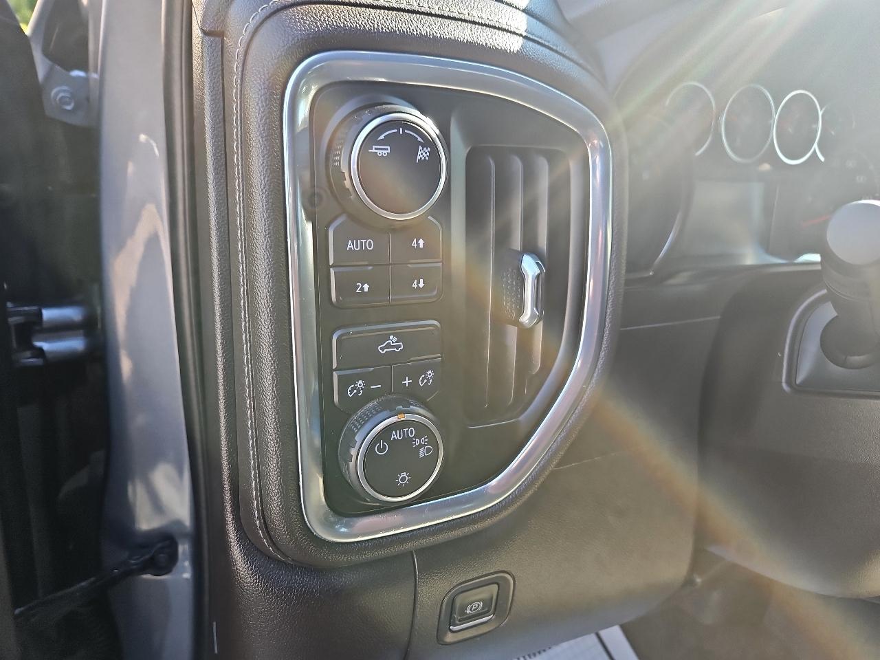 Chevrolet Silverado 1500 4WD Crew Cab 147" LT 2019
