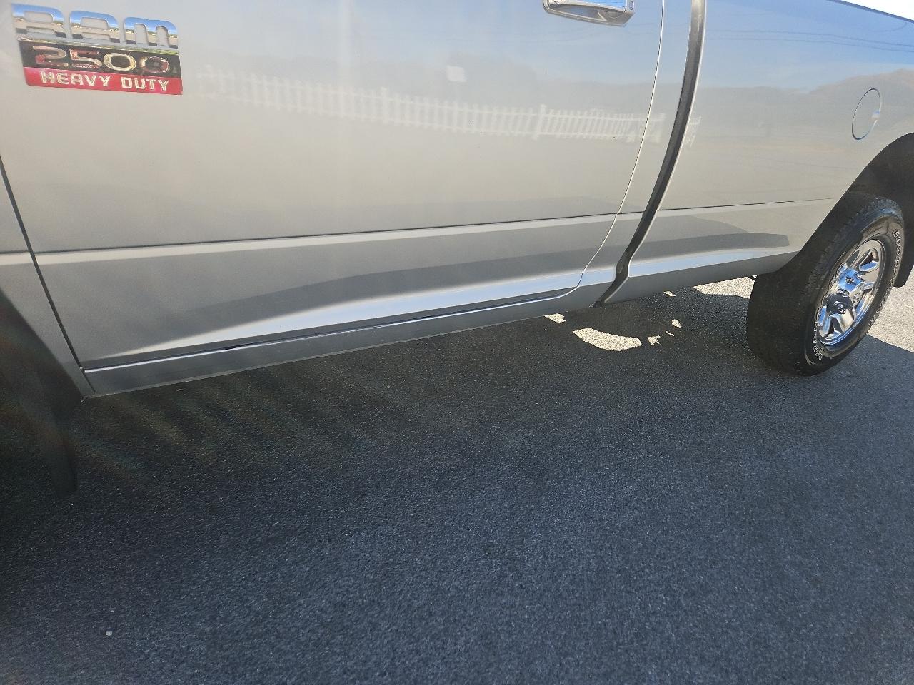 RAM 2500 4WD Reg Cab 140.5" SLT 2012