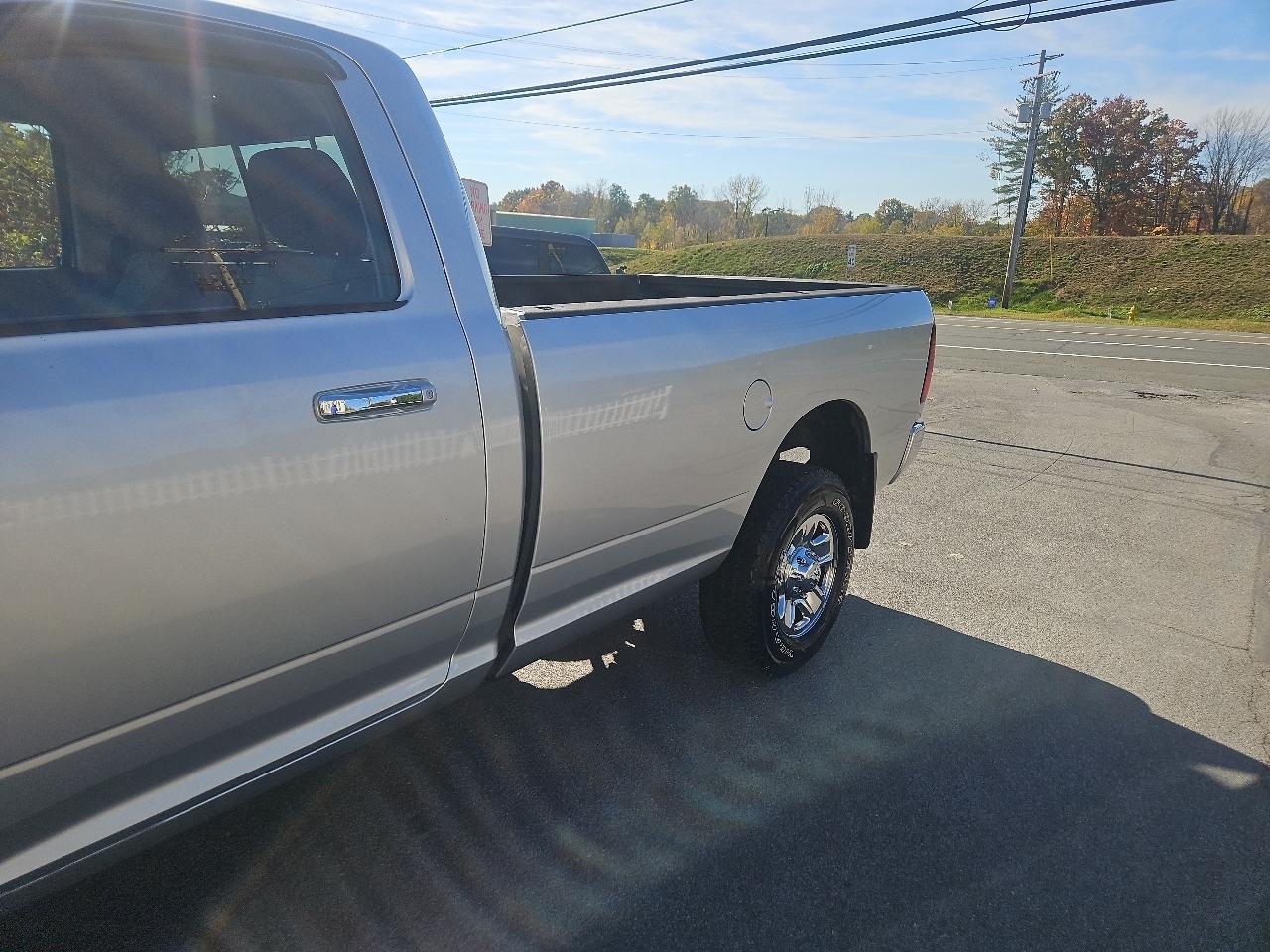 RAM 2500 4WD Reg Cab 140.5" SLT 2012