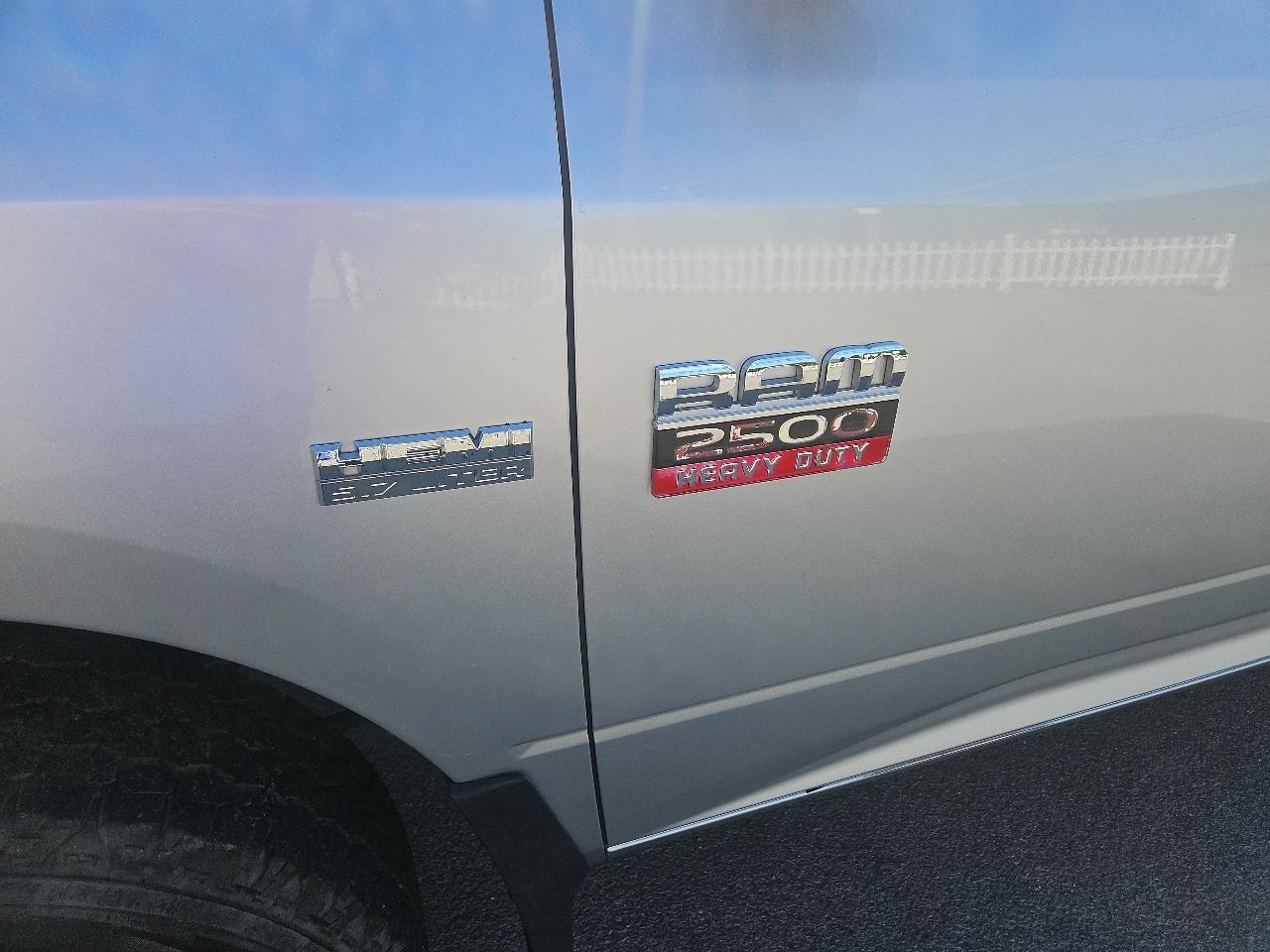RAM 2500 4WD Reg Cab 140.5" SLT 2012