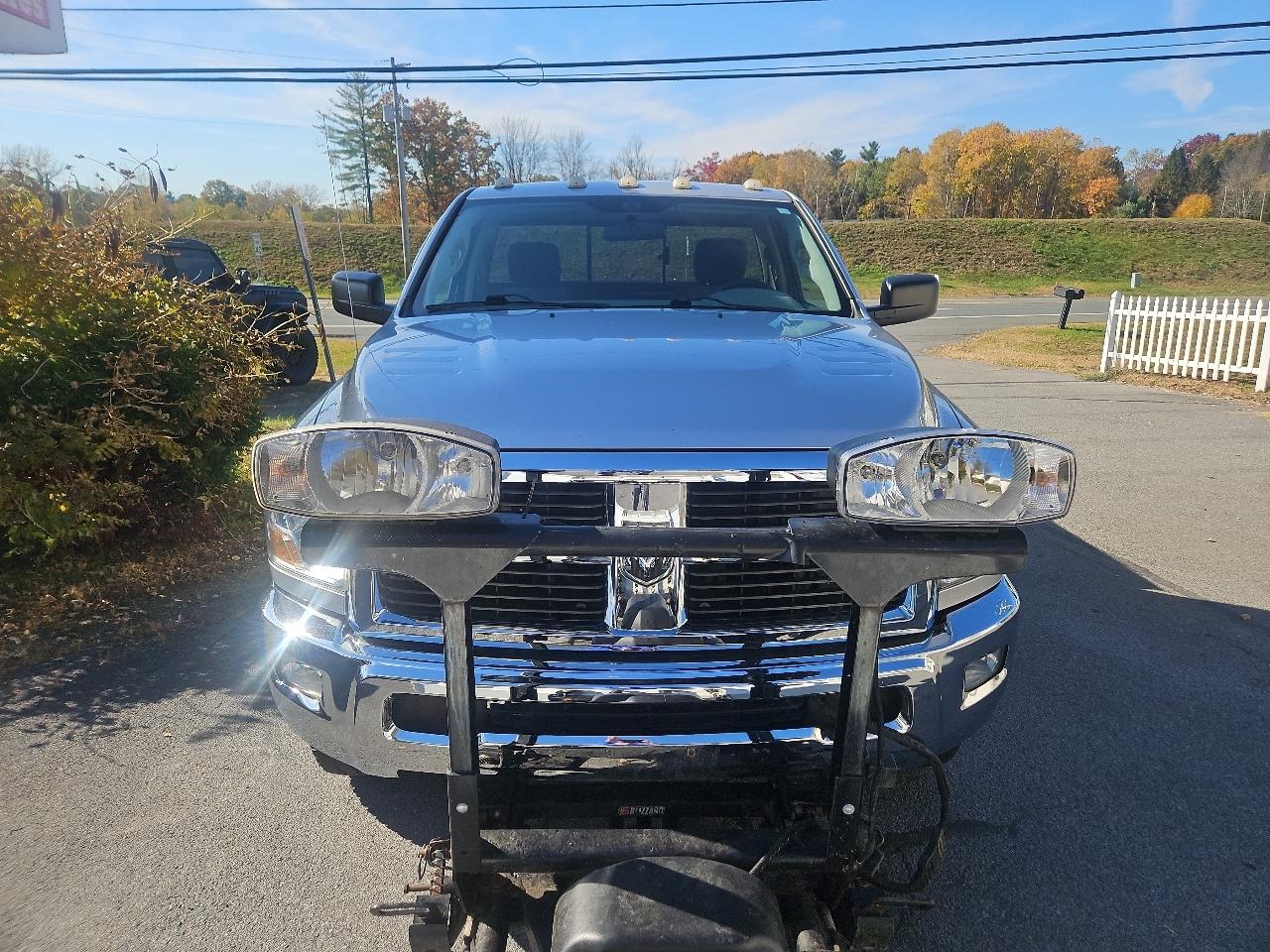 RAM 2500 4WD Reg Cab 140.5" SLT 2012