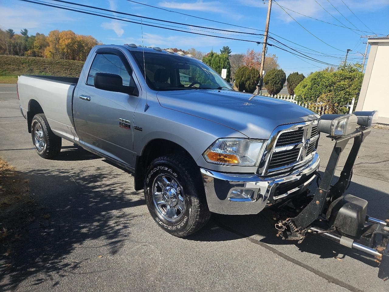 RAM 2500 4WD Reg Cab 140.5" SLT 2012