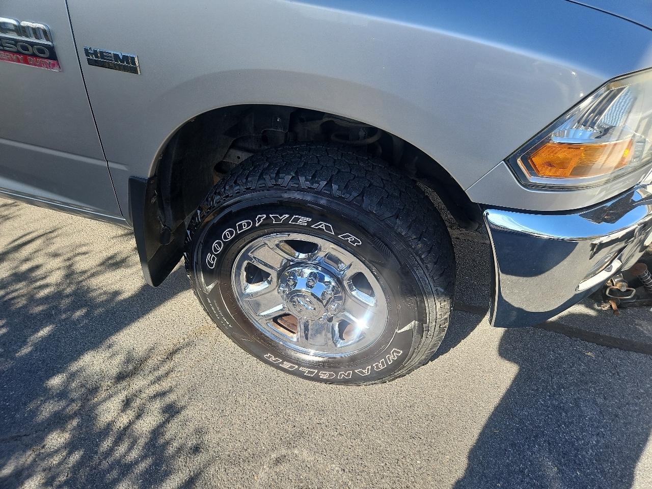 RAM 2500 4WD Reg Cab 140.5" SLT 2012