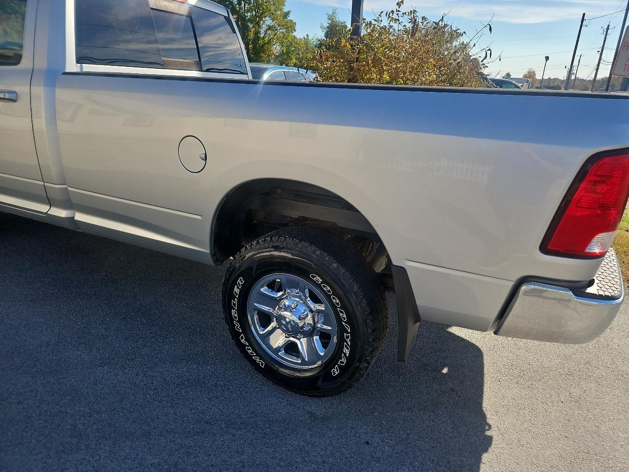 RAM 2500 4WD Reg Cab 140.5" SLT 2012