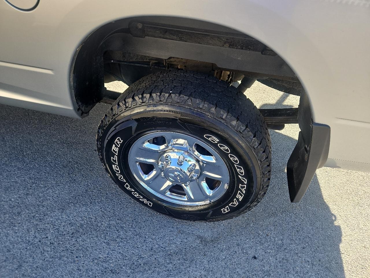 RAM 2500 4WD Reg Cab 140.5" SLT 2012