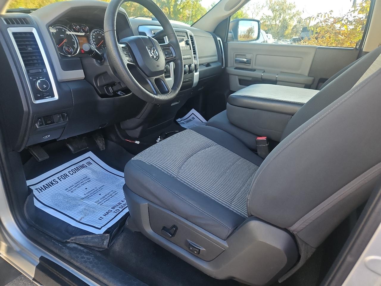 RAM 2500 4WD Reg Cab 140.5" SLT 2012