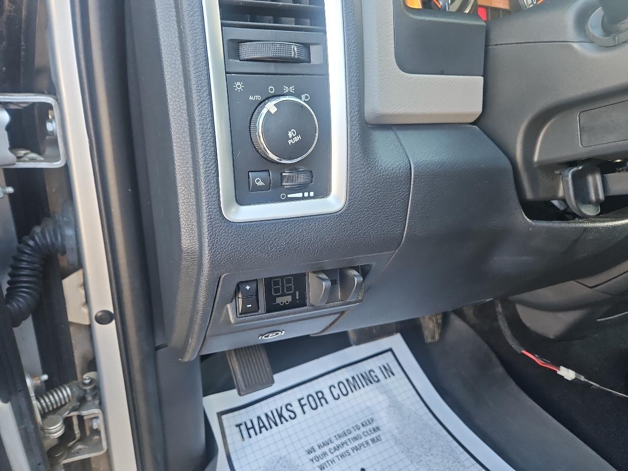RAM 2500 4WD Reg Cab 140.5" SLT 2012