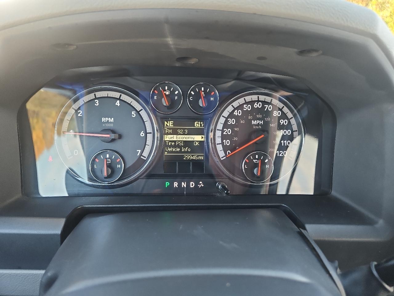 RAM 2500 4WD Reg Cab 140.5" SLT 2012