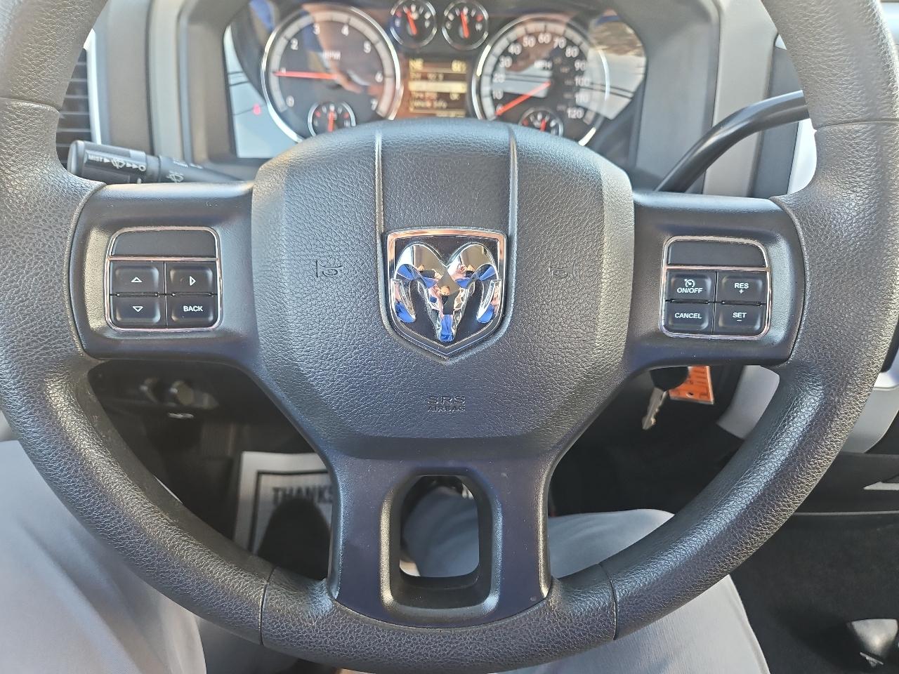 RAM 2500 4WD Reg Cab 140.5" SLT 2012