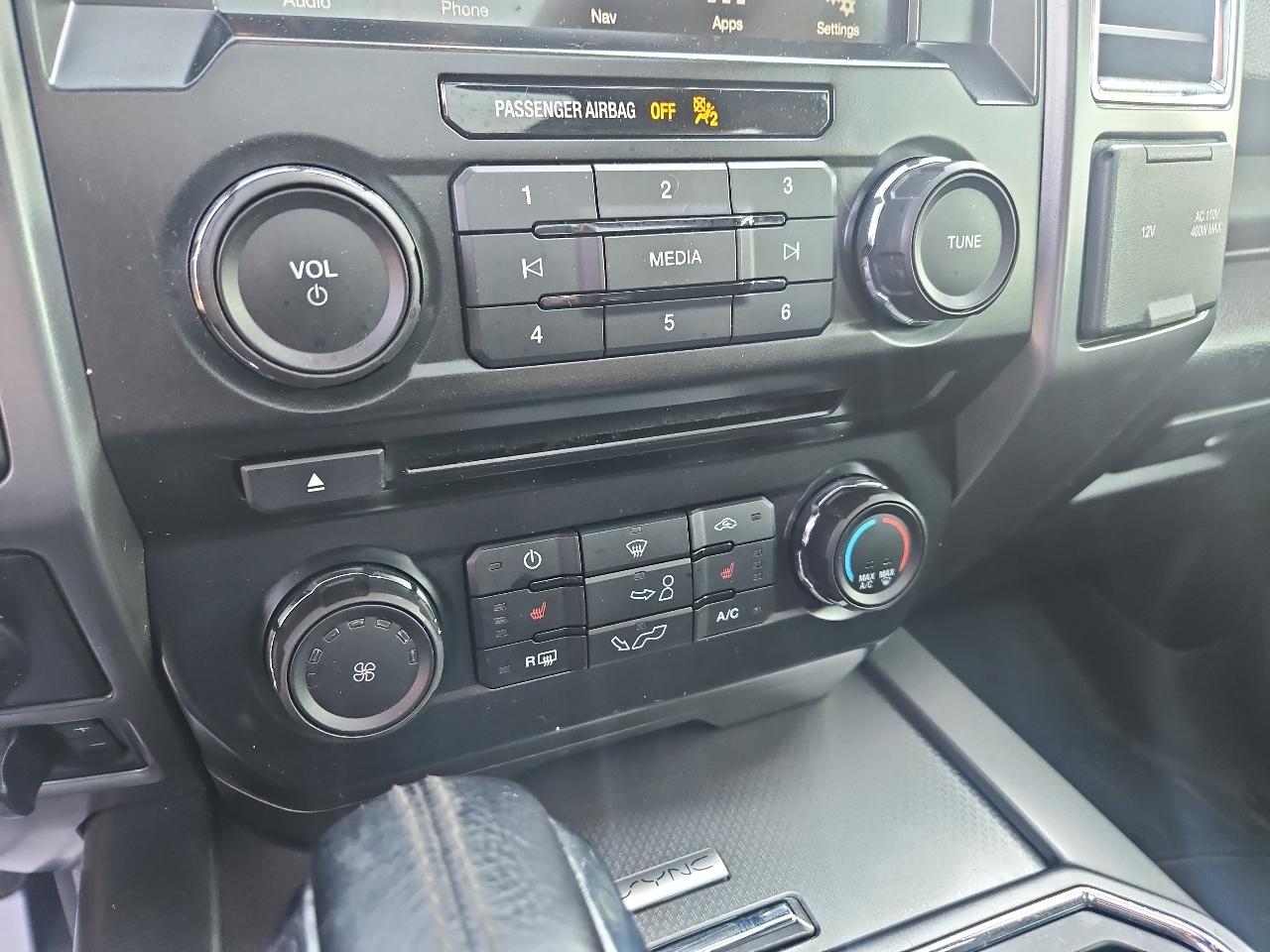 Ford F-150 4WD SuperCrew 145" XLT 2016