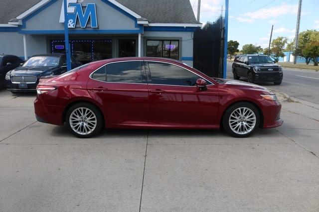 Toyota Camry LE Auto (Natl) 2018